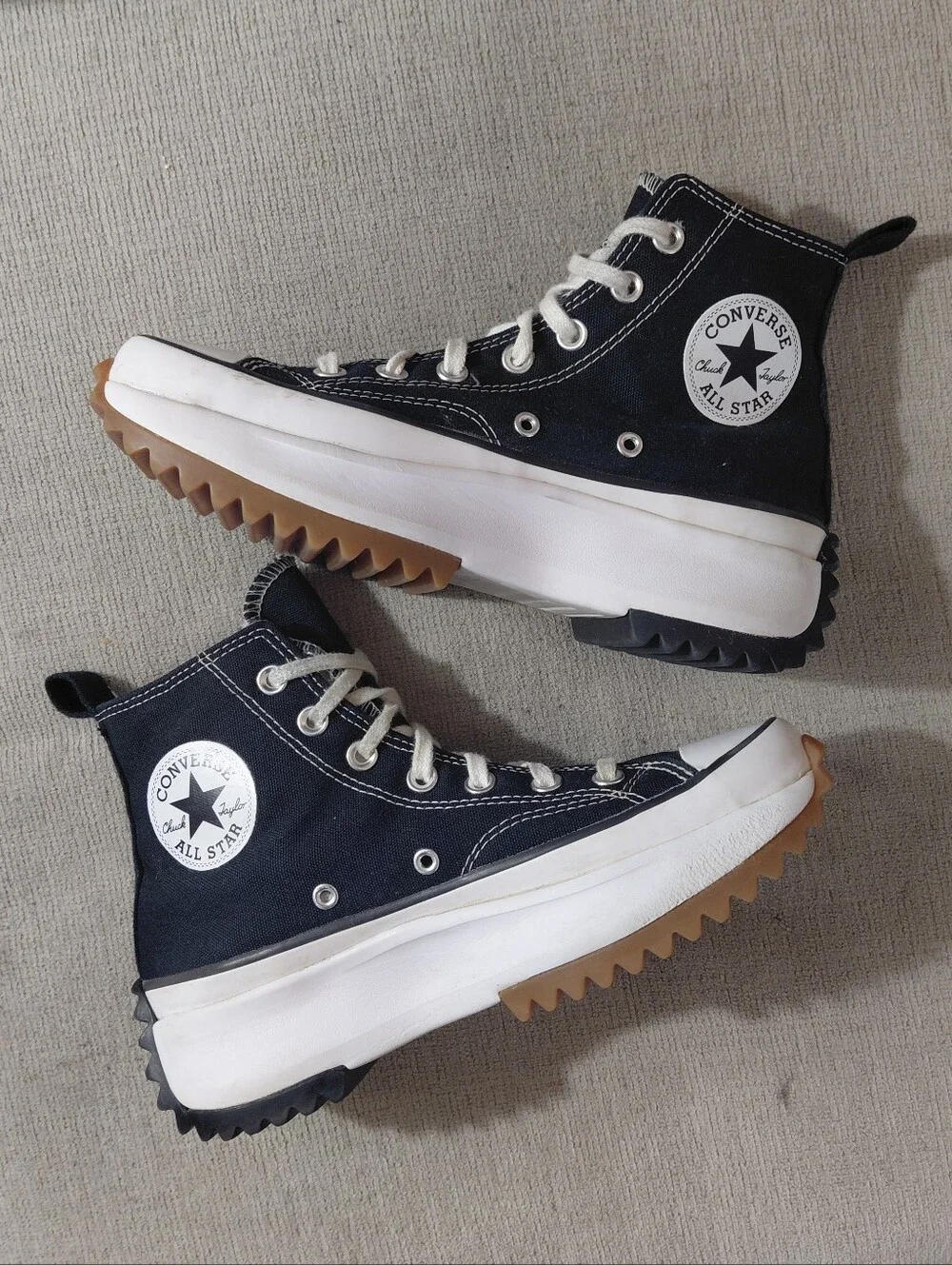 Converse Run Star Hike High Top Sneakers in Navy Blue & White Size